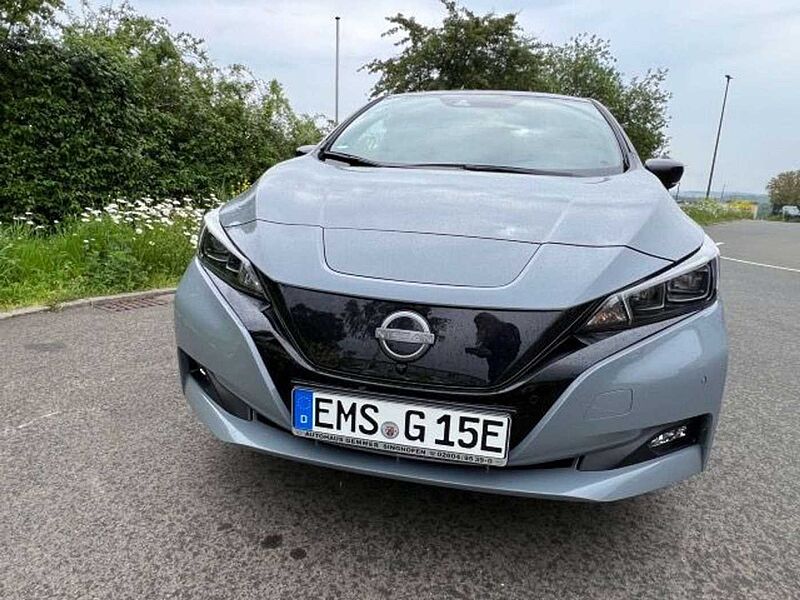 Nissan Leaf N-Connecta ZE1 MY22 122 PS